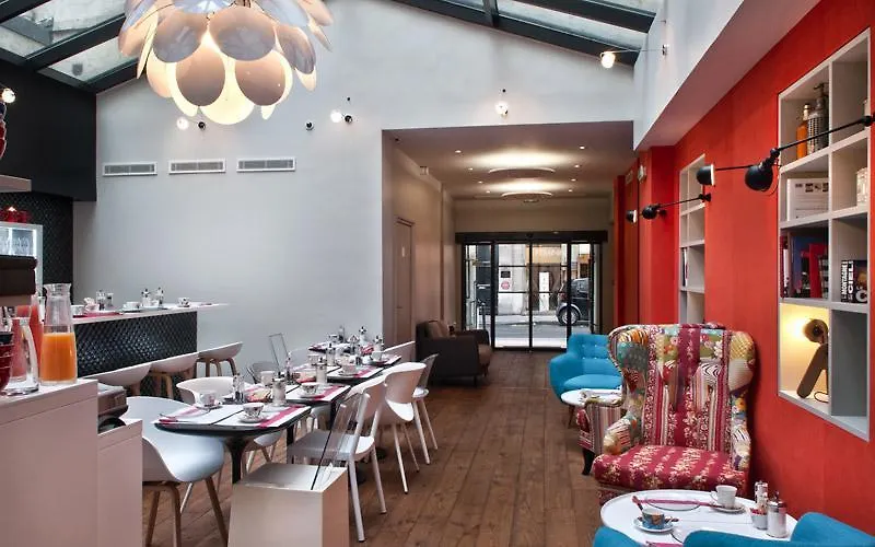 פריז Le Basile Hotel צרפת